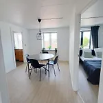 Double 4 With Free Parking Apartmán