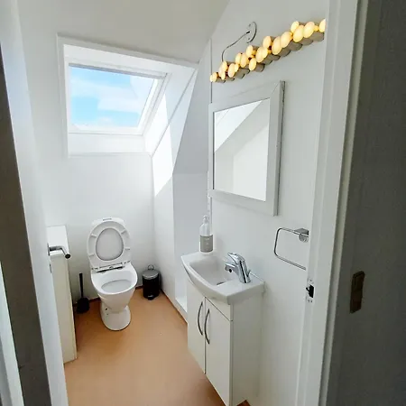 Bright Double Room 4 With Free Parking * Hjørring