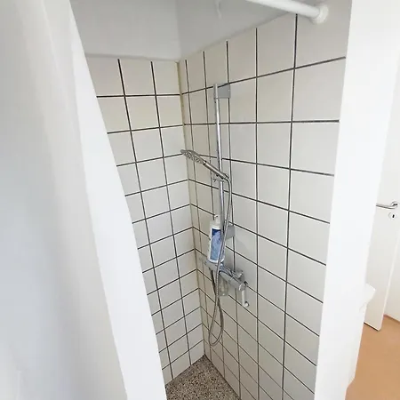 Bright Double Room 4 With Free Parking *